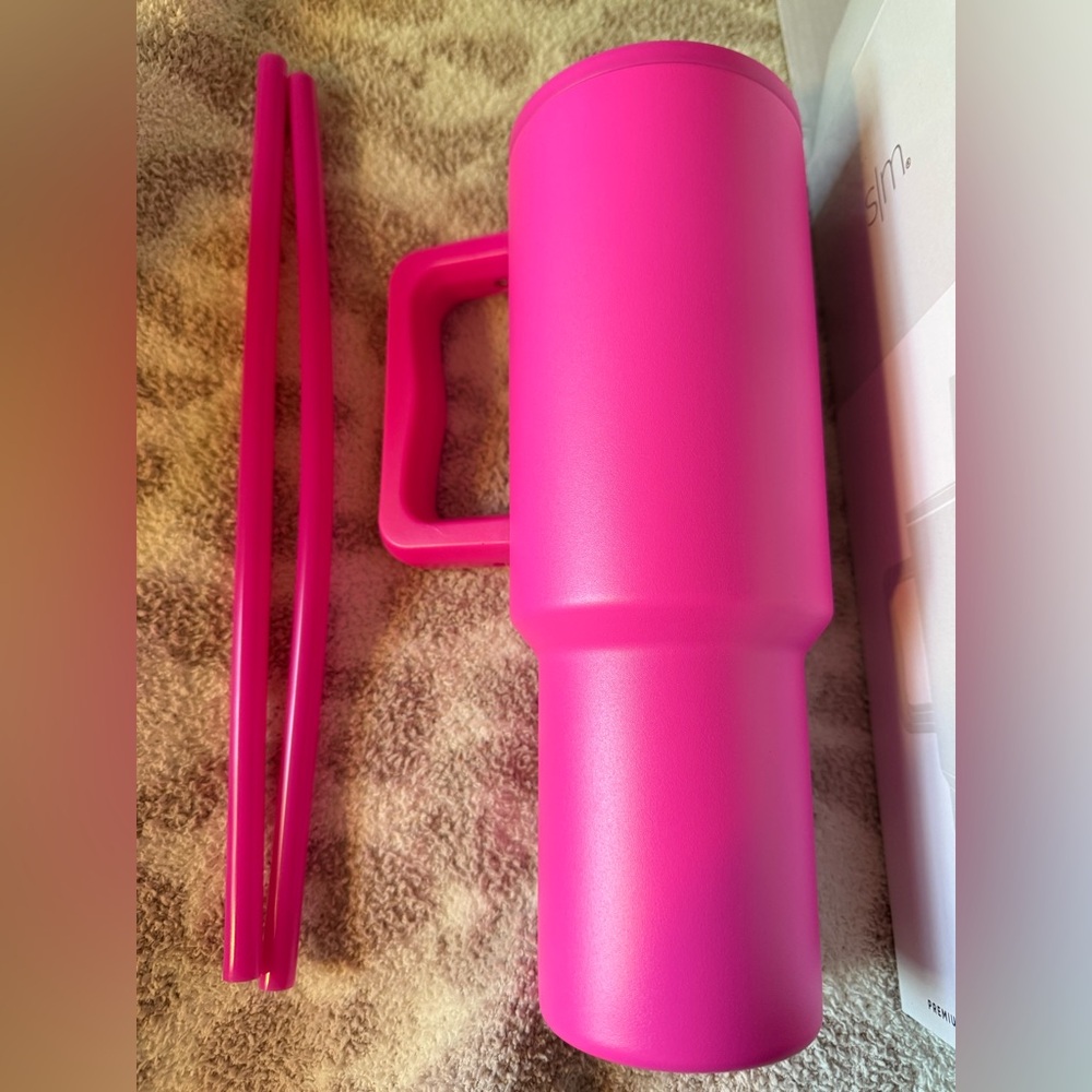 SIMPLE MODERN - Raspberry Vibes 40oz Trek Tumbler with handle - Picture 5 of 10
